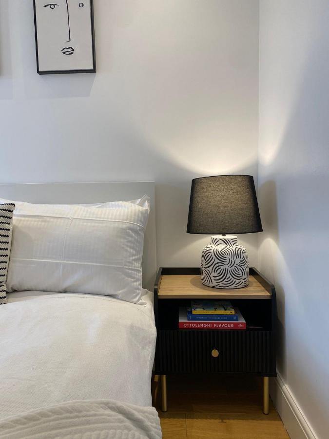 New Stylish Fulham Apartment - 2 Bed London Exterior photo